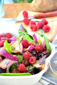 sweet-n-spicy-raspberry-salad-with-honey-vinaigrette_amie