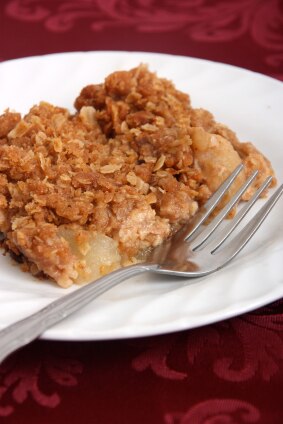 Gluten-Free Fruit Crumble with Gingersnap Crust