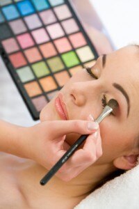 How to Choose the Right Makeup Color