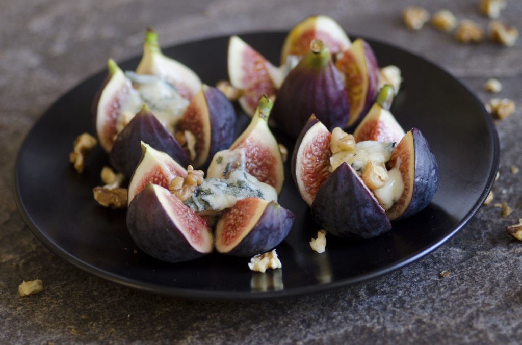 Fresh Figs with Bleu Cheese and Agave
