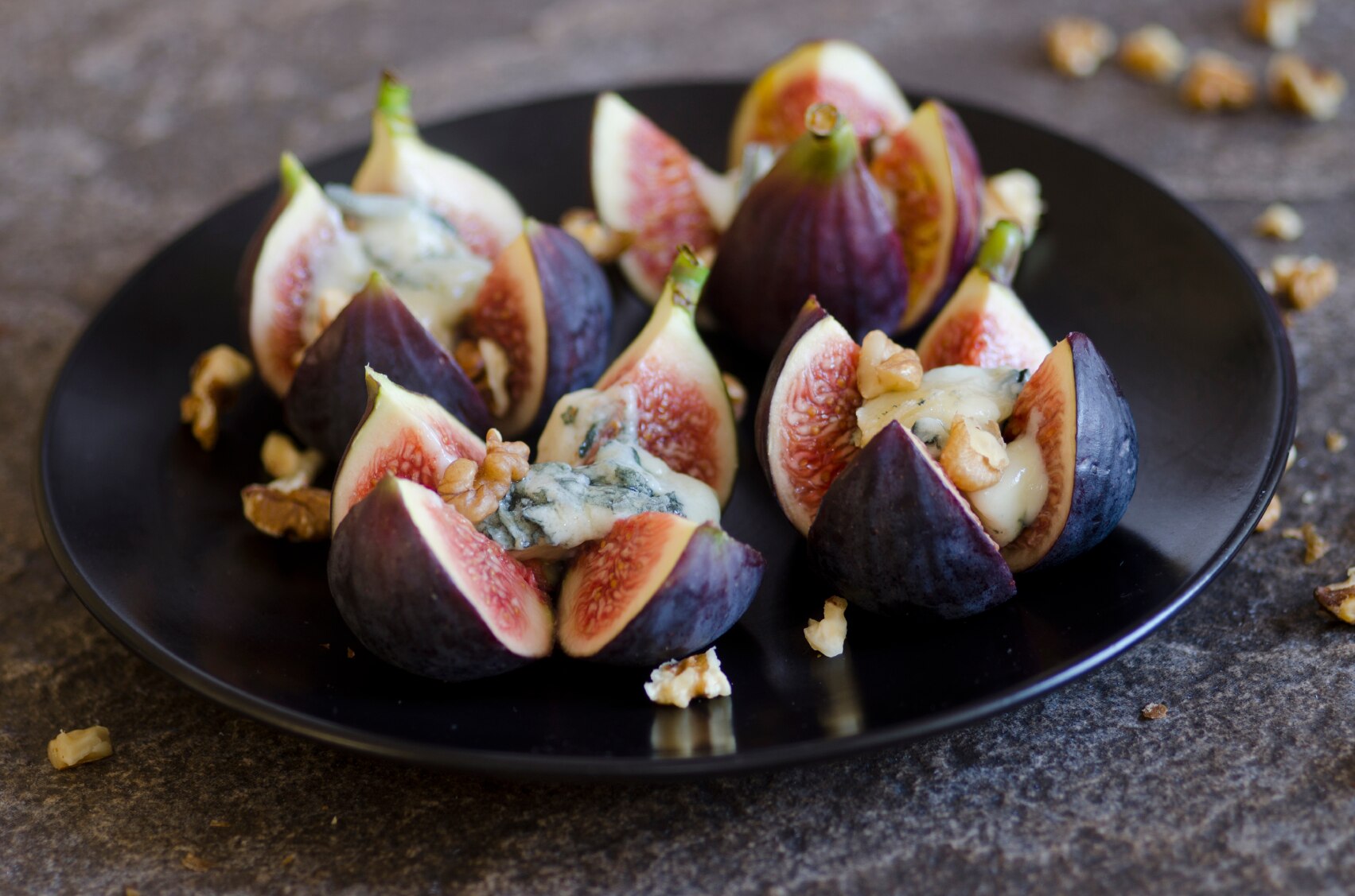 Fresh Figs with Bleu Cheese and Agave