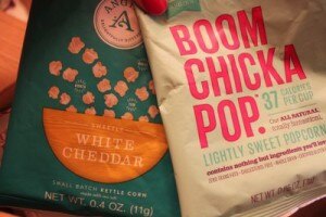 Angie's Boom Chicka Pop & Delightfully Different made the perfect healthy midday snack. when I was craving something sweet and crunchy!