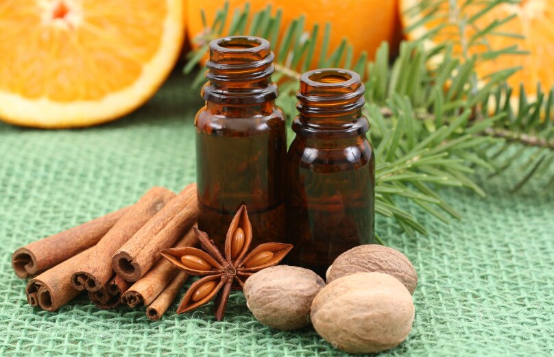Spread Holiday Cheer with Citrus Essential Oils