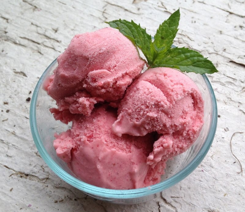 Fresh Strawberry-Honey Gelato