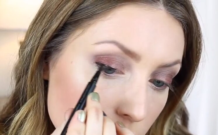 Garnet Eyes for Valentine's Day