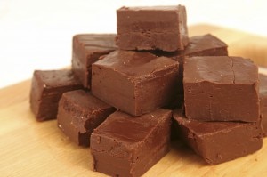 Raw & Vegan 5-Ingredient No-Bake Fudge