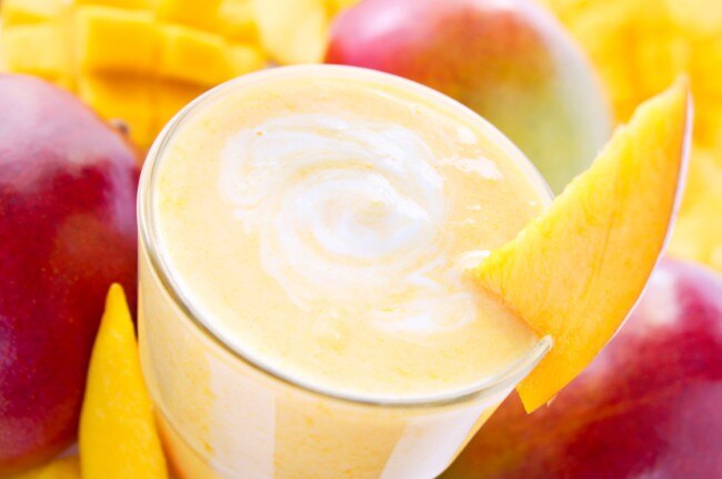 Mango-Vanilla Smoothie Mango-Vanilla Milkshake