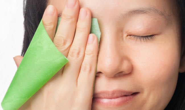 Wipes for oily skin