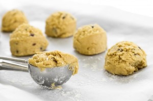 Recipe: Almond Cookie Dough Balls (Raw)