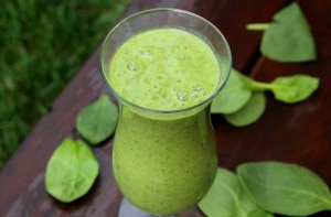 Creamy Pear & Greens Smoothie