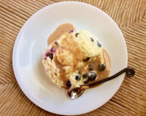 Maple Berry Cake in a Mug