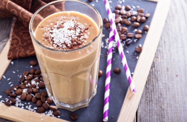 Chocolate-Coconut "Sandwich Cookie" Smoothie Cocoa-Coconut "Sandwich Cookie" Smoothie