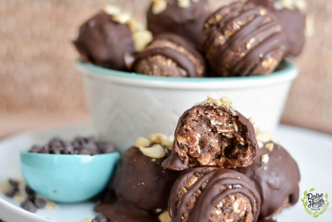 Chocolate-Covered Cashew Protein Balls Chocolate & Cashew Protein Energy Balls