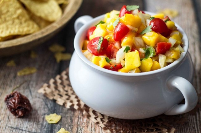 Spicy Mango Salsa & Homemade Chili-Lime Chips Spicy Mango Salsa with Baked Chili-Lime Chips