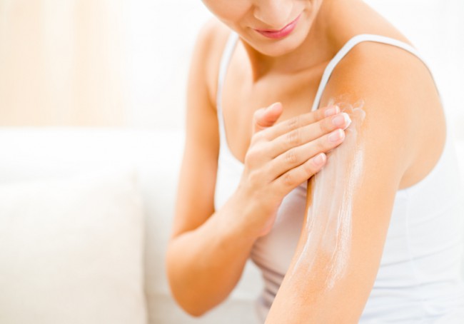 3 Self-Tanner Tips for a Streak-Free Summer Glow
