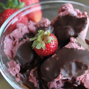 Homemade Strawberry Ice Cream