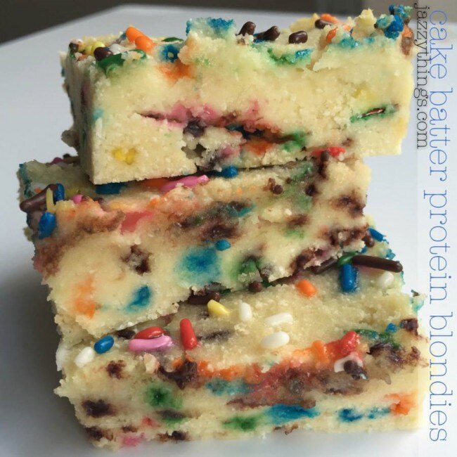 birthday cake blondie bars