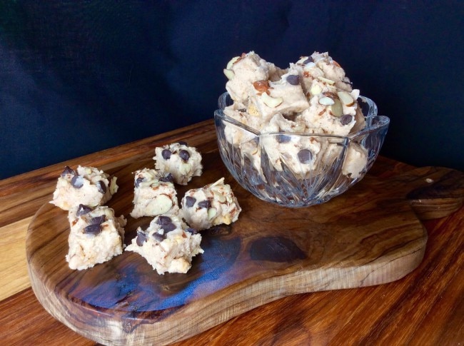 Fudge with Vanilla Protein Powder and Slivered Almonds Vanilla Protein Fudge with Almonds
