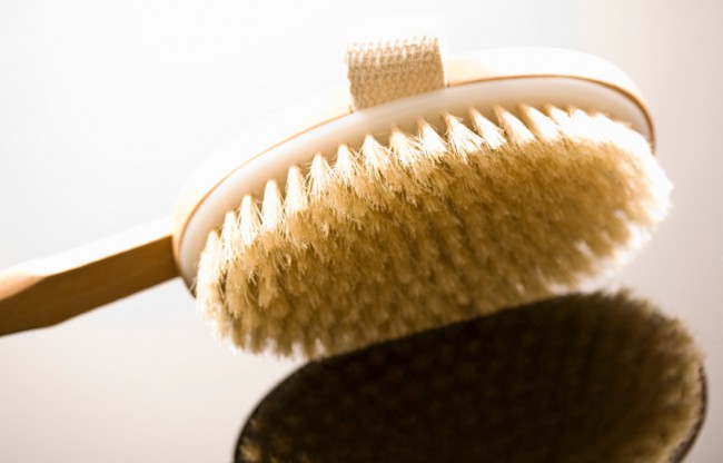 Dry Brushing Skin: A Beginner's Guide Dry Brushing Skin: A Beginner's Guide