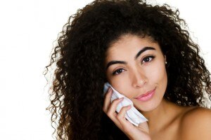 The Right Way to Remove Makeup