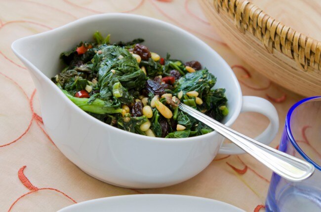 Sautéed Spinach Recpie With Figs & Pine Nuts