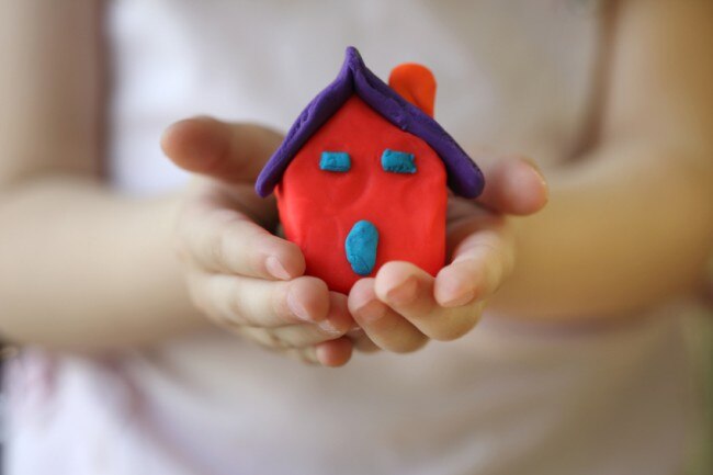 3 Ways to Have Fun With Kids on Rainy Days 3 Ways to Have Fun With Kids on Rainy Days