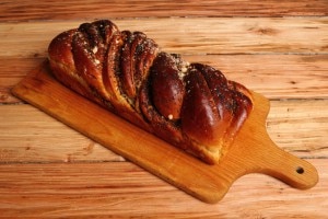 Cinnamon Babka Yeast Cake