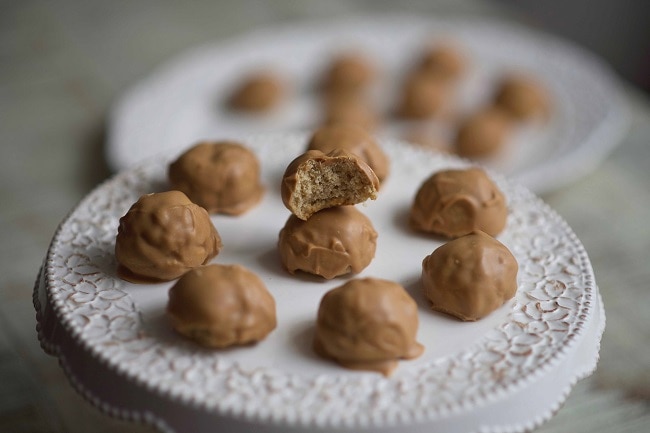 Cake-Like Peanut Butter Protein Balls Recipe  Cake-Like Peanut Butter Protein Balls Recipe