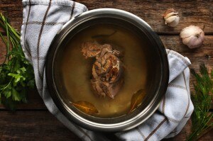 The Basics & Benefits of Bone Broth