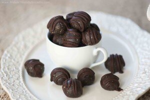 No-Bake Dark Chocolate Protein Balls Recipe