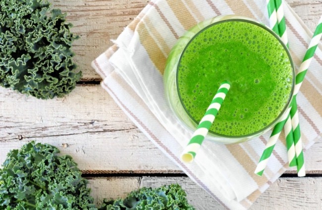 Paleoista's Greens-to-Go Kale Smoothie Recipe