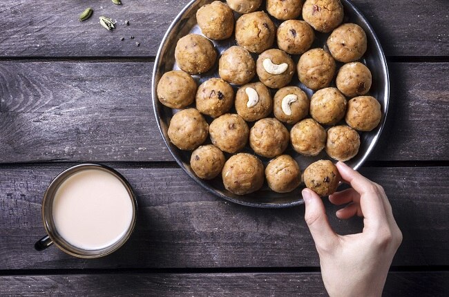 Peanut Butter Cake Balls Recipe  Peanut butter cake balls with a cup of tea #healthysnacking www.vitacost.com/blog