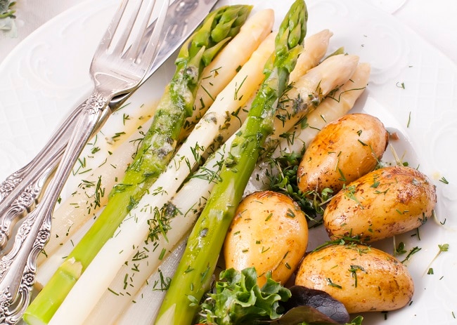 Oven-Roasted Red Potatoes & Asparagus Recipe  Roasted asparagus and potatoes #healthysides www.vitacost.com/blog