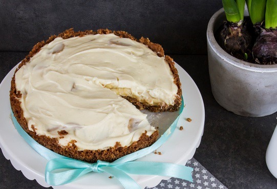 Paleo-friendly banana walnut pie on a white pie dish | www.vitacost.com/blog
