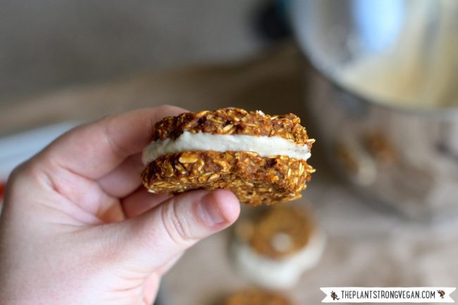 Vegan Oatmeal Cream Pies with pumpkin and cashew cream #recipe #pumpkin #fall | Vitacost.com/blog