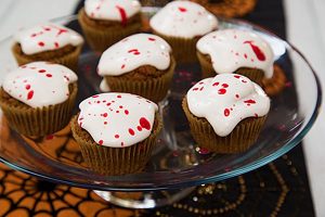 Bloody Orange-Pistachio Cupcakes for Halloween #vegan | Vitacost.com/blog