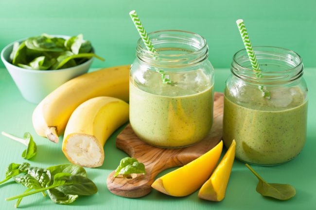 Green Spinach, Banana & Coconut Water Smoothie | Vitacost.com/Blog