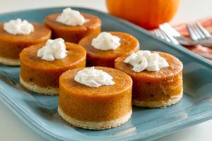 Mini pumpkin cheesecake bites with almond cream cheese #vegan | Vitacost.com/blog