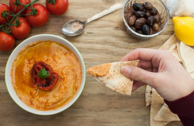 Homemade Roasted Red Pepper Hummus and Pita Chips | Vitacost.com/Blog