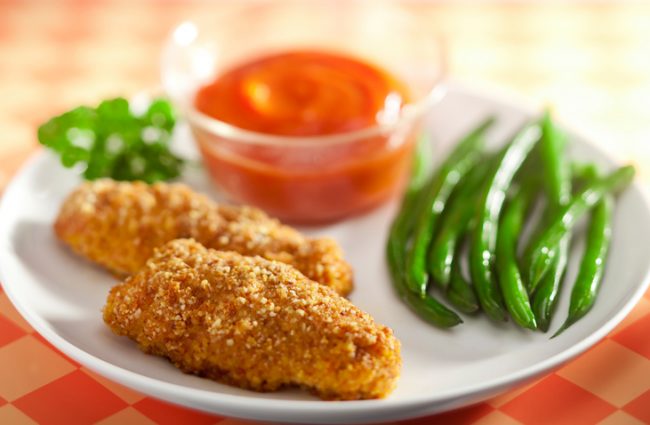 Almond Flour Breaded Chicken Tenders with Green Beans and Homemade Honey Mustard | Vitacost.com/Blog