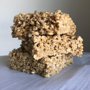 3 Root Beer-Flavored Healthy Rice Crispy Treats on Table #recipe | Vitacost.com/blog