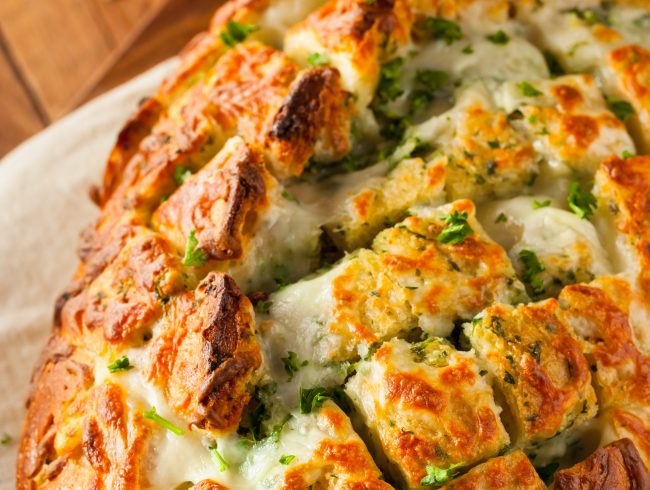 Greek Pull-Apart Bread Pre-Cut Pull-Apart Bread with Fresh Parsley & Gustus Vitae Greek Seasoning #recipe | Vitaocst.com/blog