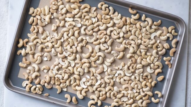 ALT-in-post-1=How to Make Homemade Cashew Butter, Step 1: Roast Cashews| Vitacost.com/blog
