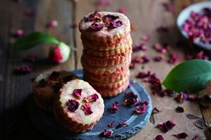 Homemade Spring Marbled Shortbread Cookies with Edible Flowers | Vitacost.com/Blog