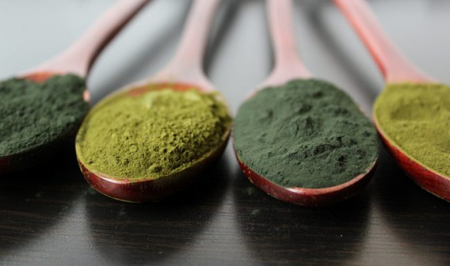 Spoonfuls of Spirulina, Chlorella and Other Green Powders | Vitacost.com/Blog