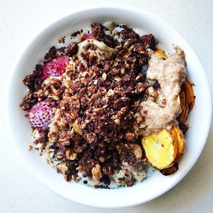 Healthy Lifestyle Blogger Talks Paleo & Balance Nancy Chen's Fruit and Granola Bowl | Vitacost.com/Blog