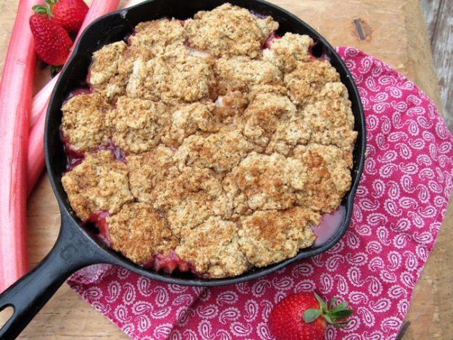 Strawberry Almond Skillet Cake Strawberry Almond Skillet Cake