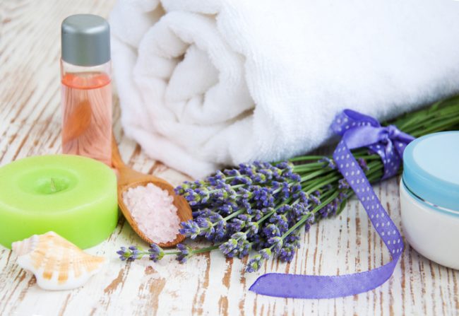 Homemade Lavender and Himalayan Pink Salt Body Spray | Vitacost.com/Blog