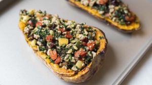Stuffed Butternut Squash with Chicken, Spinach and Apples | Vitacot.com/blog