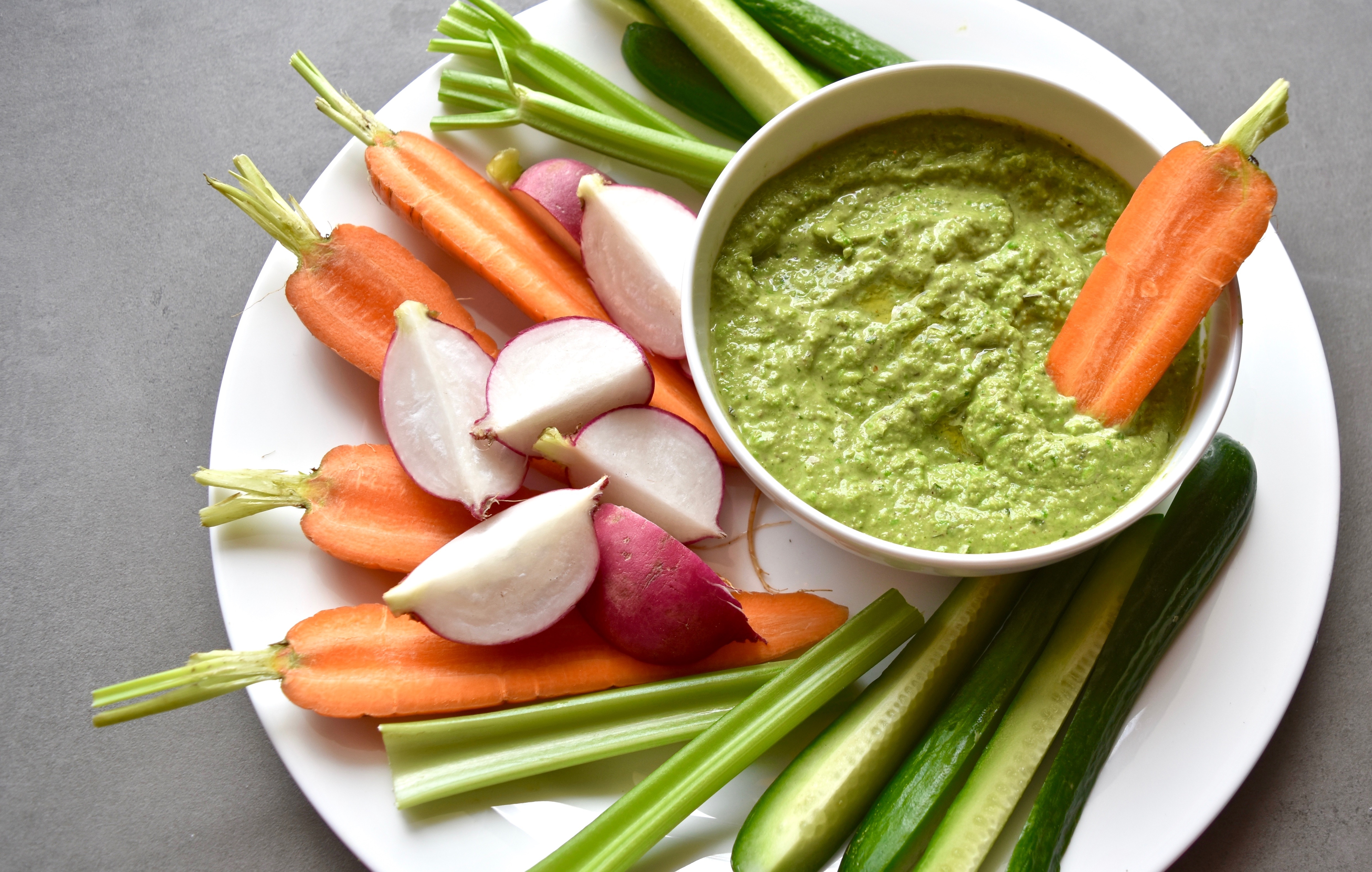 Homemade Spring Pea & Basil Hummus with Sliced Veggies | Vitacost.com/Blog